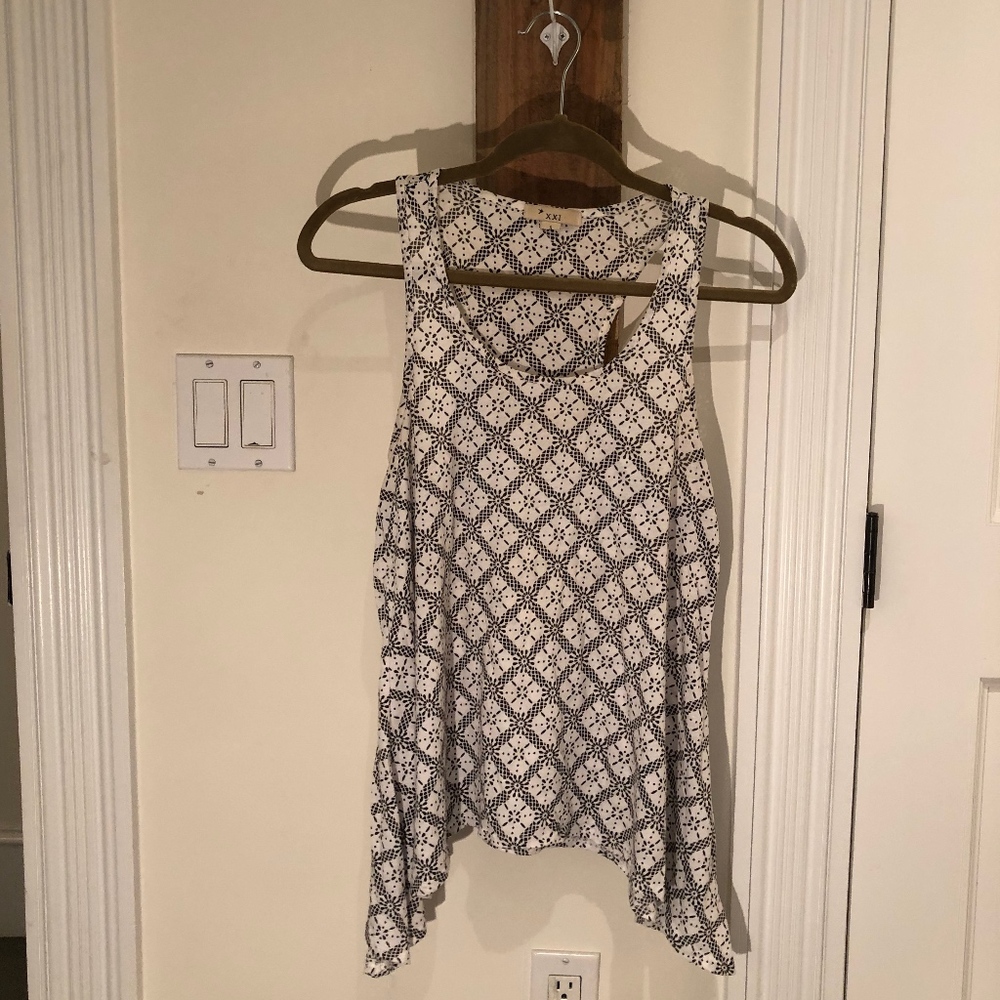 XXI Black/White Patterned Tank Top